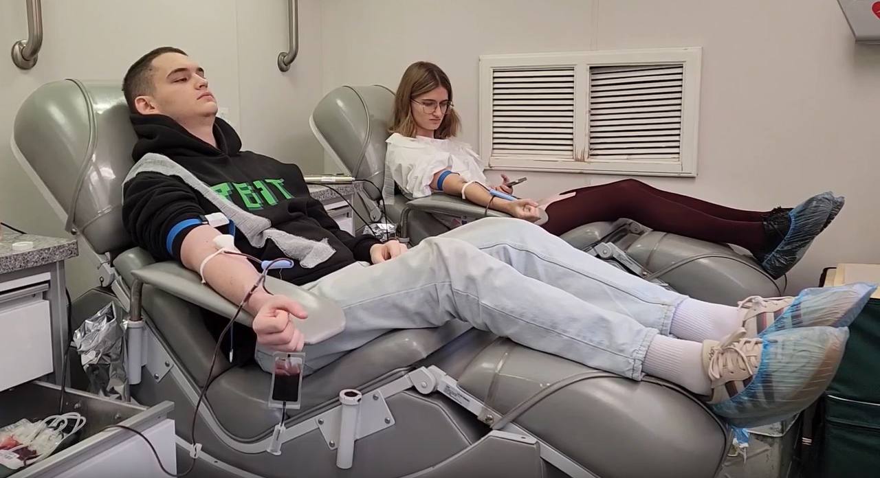 Студенты ИАТЭ сдали более 38 литров крови.