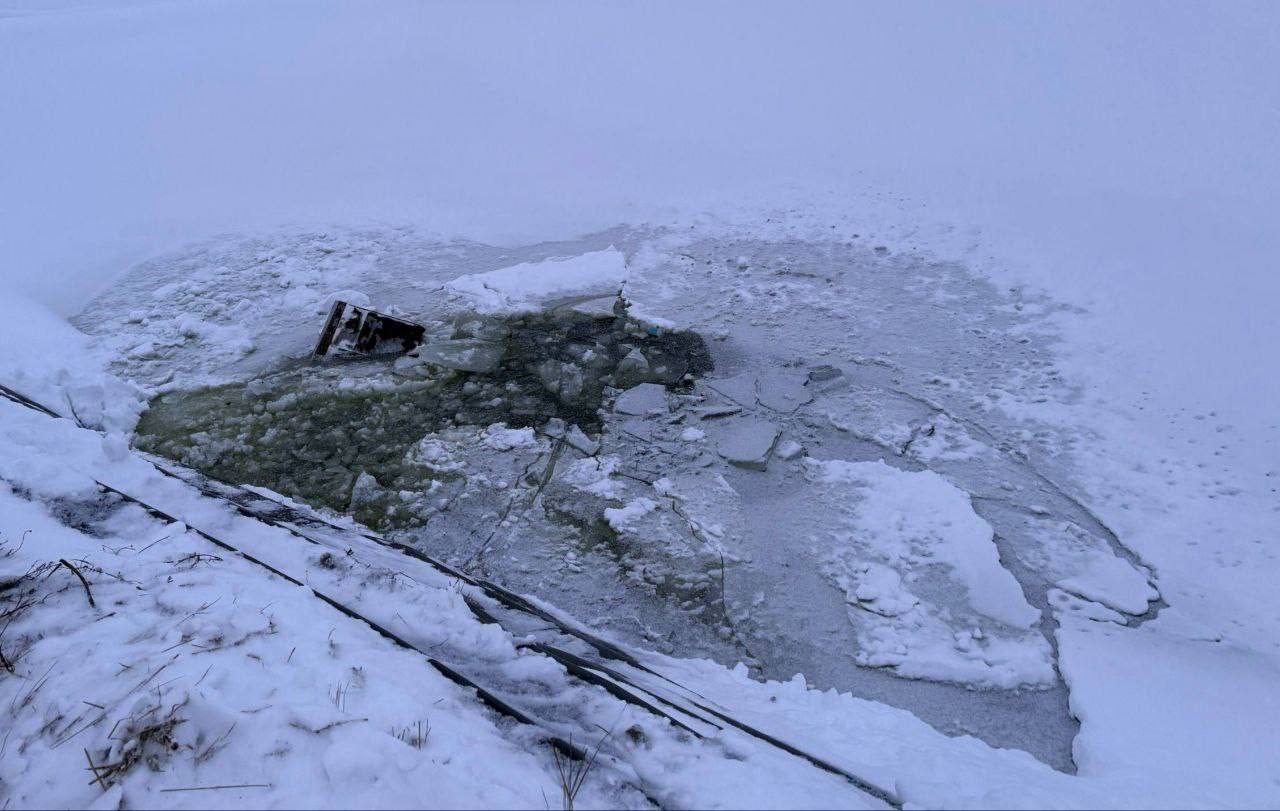 В Калужской области тракторист утонул в водоёме

Управляя спецтехникой в Ульянове, он допустил съ...