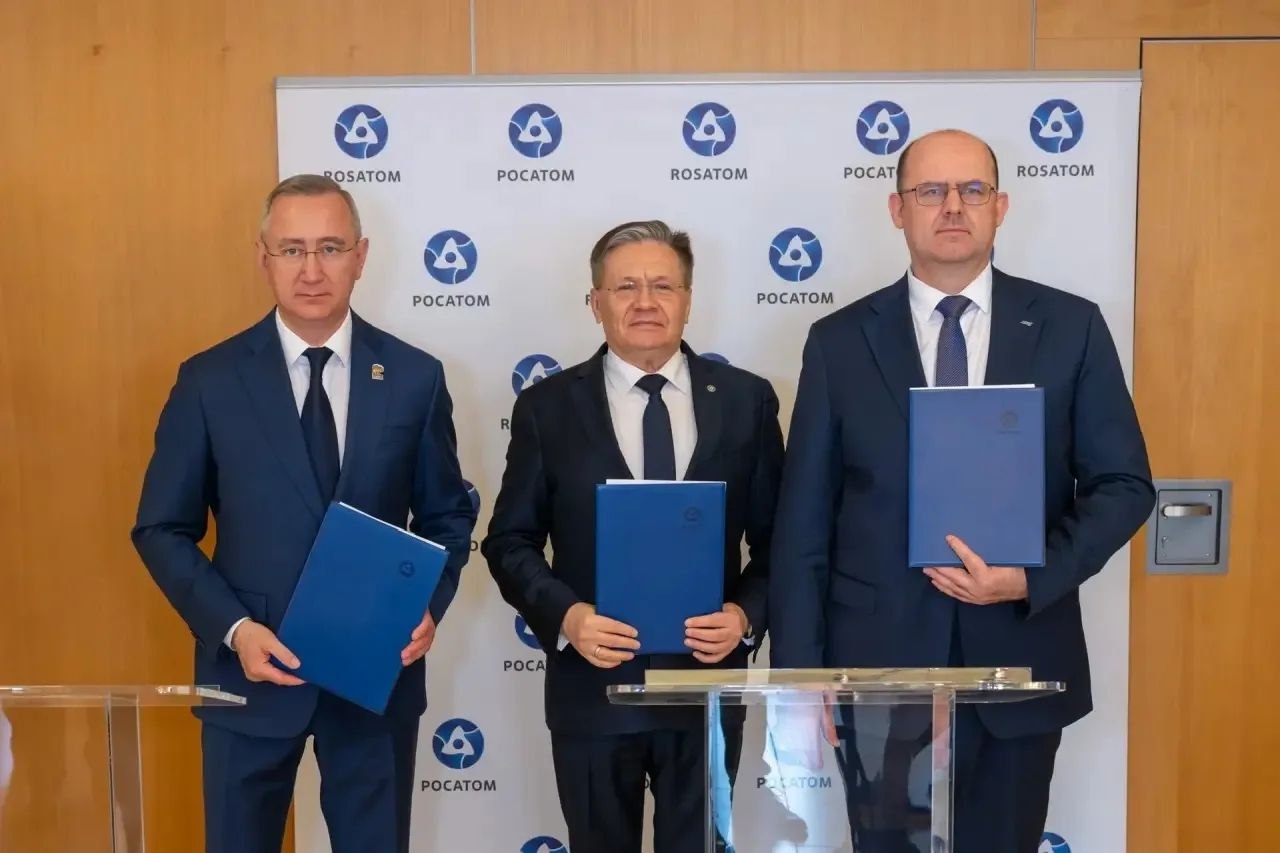 В рамках нацпроекта «Молодежь и дети» губернатор Владислав Шапша, глава Росатома Алексей Лихачев ...