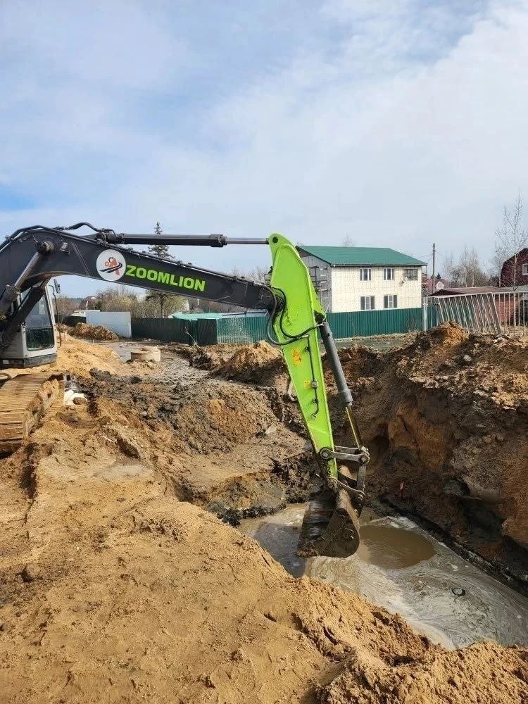 В Балабаново снова возникли проблемы с водоснабжением. Порыв трубы вблизи трассы М-3 привел к при...