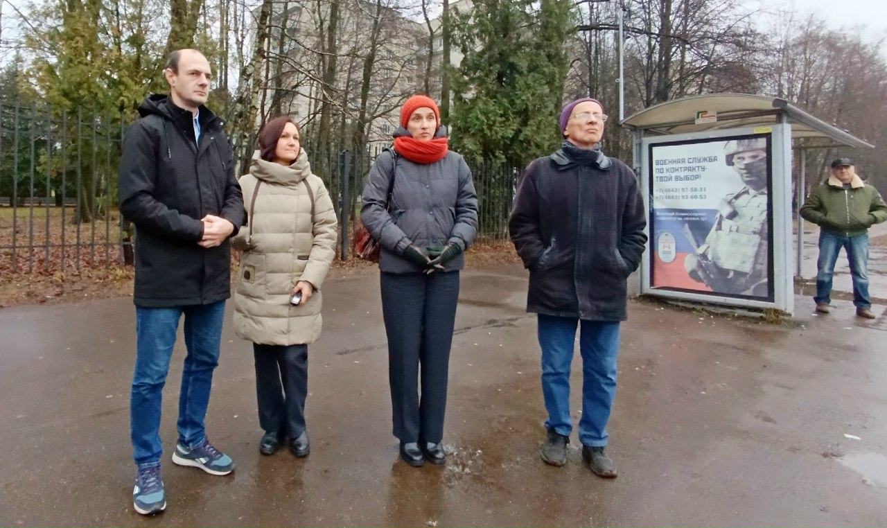 Разметка стерлась, депутаты проверили дороги Обнинска.

Осмотрели главные улицы: Маркса, Ленина, ...